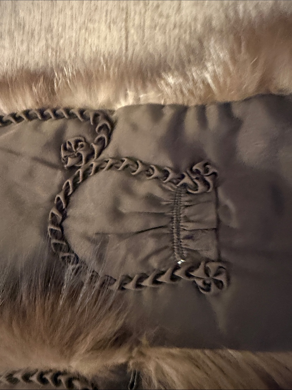 Silver fox fur shawl - Picture 5 of 8